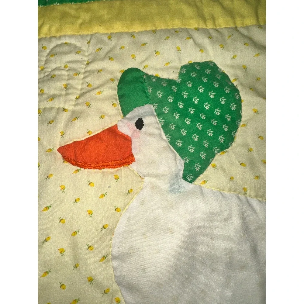 Vintage Baby Blanket‎ - Mama Duck and Ducklings Hand Quilted
